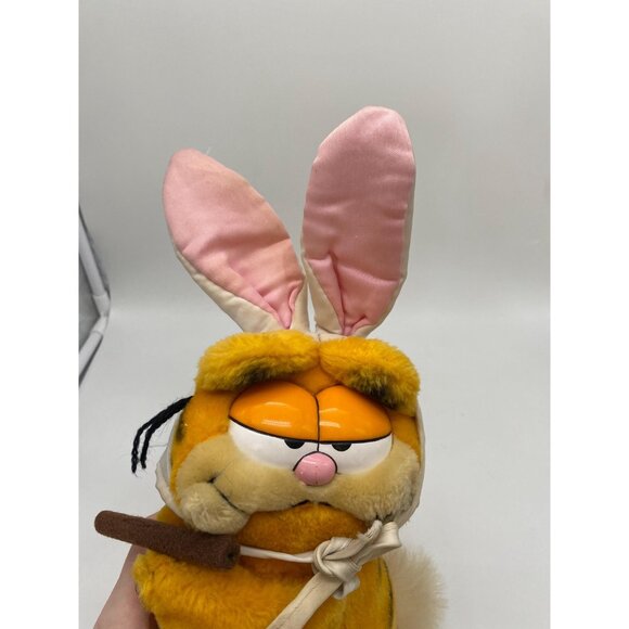 Rare 1981 Easter Bunny Garfield Plush: Vintage Cartoon Cat Collectible by Dakin - Picture 7 of 10